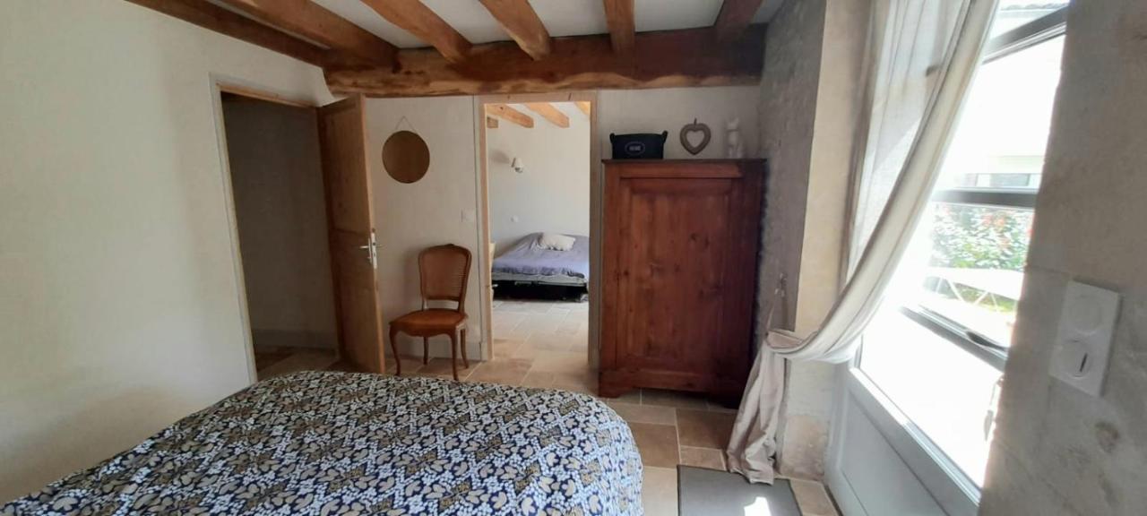 Suite De Charme Dans Une Maison Charentaise Cozes Exterior photo